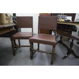 A SET OF FIVE REPRODUCTION OAK FRAMED DINING CHAIRS, FAUX LEATHER BACK AND SEAT ON TURNED FRONT