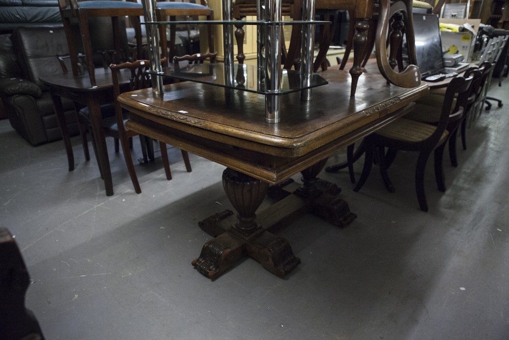 LARGE OAK DRAW LEAF DINING TABLE, ON LARGE BULBOUS SUPPORTS