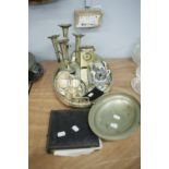 AN ELECTROPLATE OVAL TWO HANDLED GALLERY TRAY, AN ELECTROPLATE CREAM JUG AND SUGAR BASIN ON TRAY,