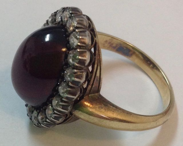 An Early Victorian cabochon garnet and diamond set oval cluster ring the large central garnet set - Image 3 of 6