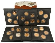 Peter Scott's British Birds 35 medal set by John Pinches, silver gilt depicting a bird on one side