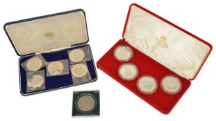 A collection of Royal Wedding Silver Coinsa cased set of four silver coins commemorating the Royal