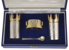 A contemporary Mappin & Webb silver jubilee silver and silver gilt condiment suite, hallmarked Londo