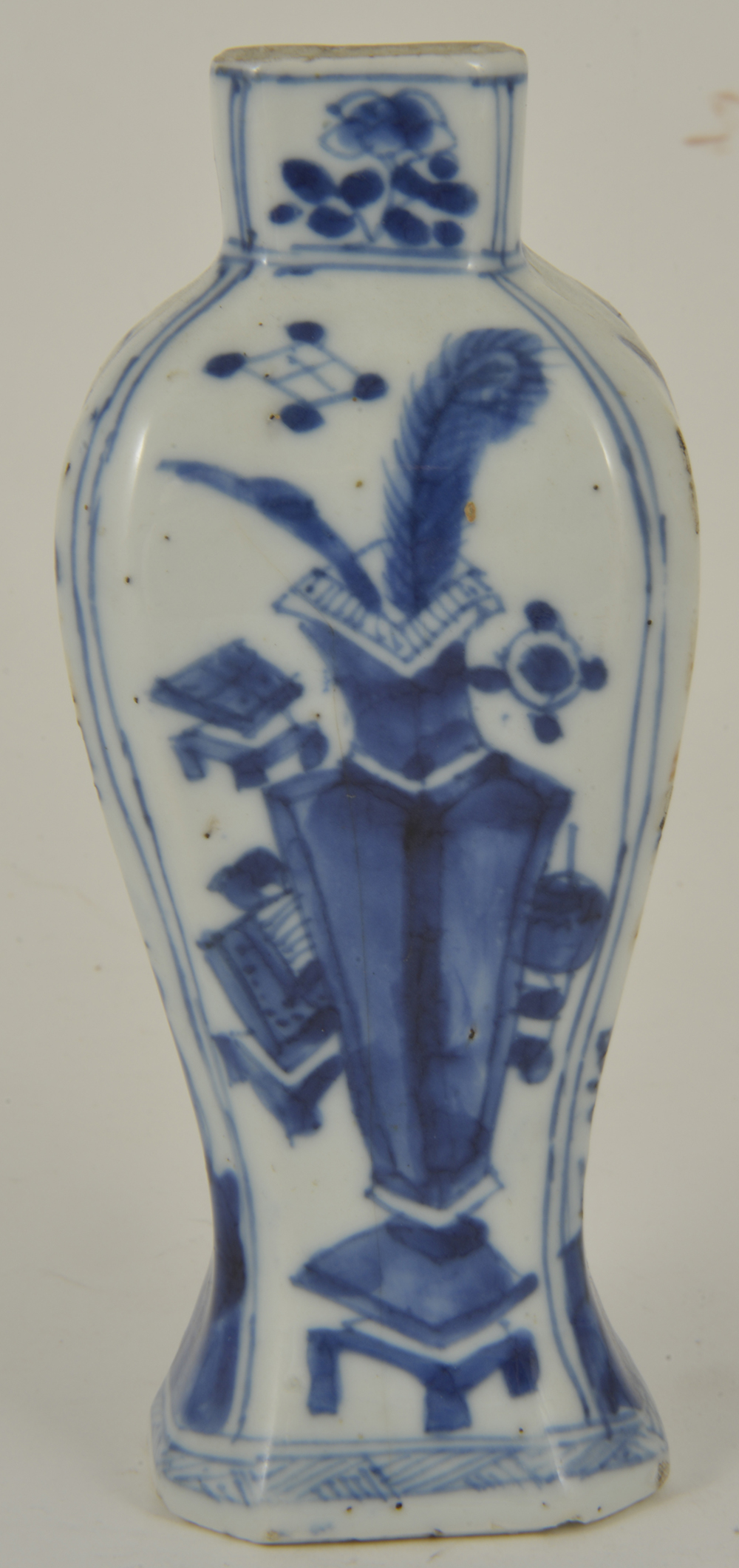 A small Chinese Kangxi blue and white porcelain vase, - Image 3 of 3