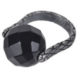 A contemporary Bottega Veneta Italian silver faceted spinning bead ring