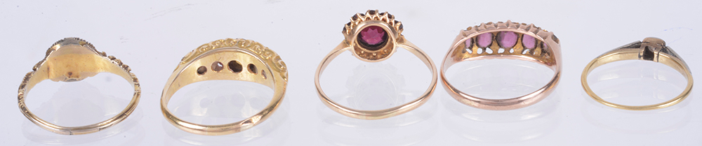 An Edwardian garnet set five stone ring and four other ringsthe five stone garnet ring having 9ct - Image 3 of 3