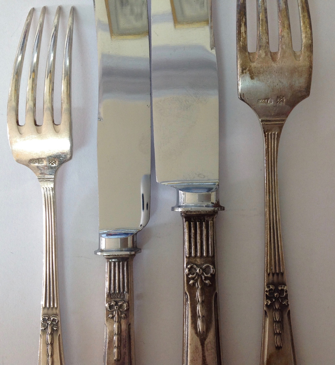 A suite of German silver flatware, early 20th centurynine table forks and nine table knives; nine - Image 3 of 6