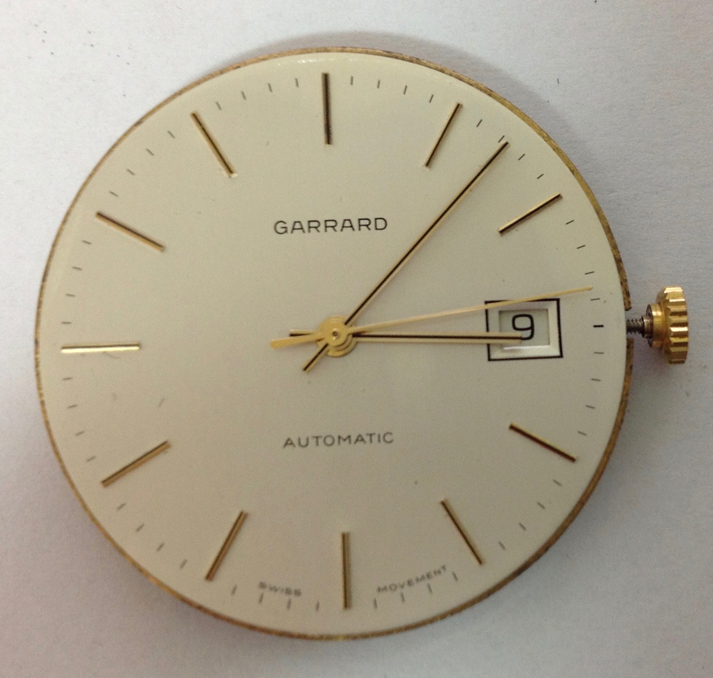 A 9ct gold Garrard automatic gentlemans wristwatchthe champagne dial with baton hours and hands, - Image 4 of 6