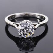A single stone diamond set ringthe diamond approximately 1.00ct and set in plain platinum