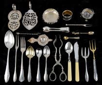 A selection of miscellaneous German silver flatwaresix silver coffee spoons, stamped Prata 935; a