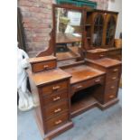 LARGE VICTORIAN MAHOGANY DRESSING TABLE