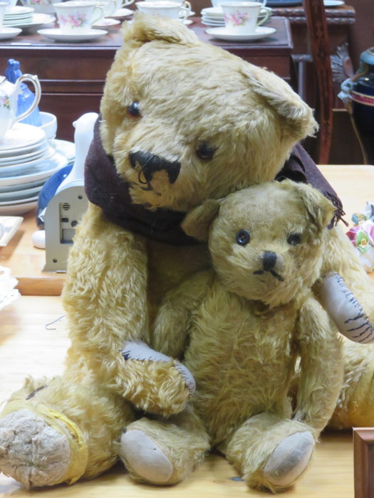 TWO VINTAGE JOINTED TEDDY BEARS