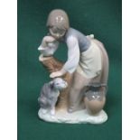 LLADRO GLAZED CERAMIC FIGURE OF A GIRL WITH WATER JUG,