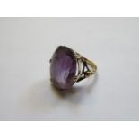 9ct GOLD DRESS RING SET WITH OVERSIZED OVAL AMETHYST