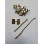 PEARL SET GOLD (?) COSTUME BROOCH,