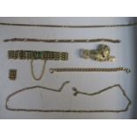 SMALL MIXED LOT OF GOLD COLOURED COSTUME JEWELLERY