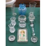 SMALL MIXED LOT OF GLASS INCLUDING OLD DRINKING MEASURES, ETC.