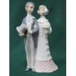 LLADRO GLAZED CERAMIC FIGURE GROUP DEPICTING A BRIDE & GROOM,