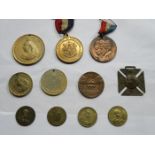 PARCEL OF GILT METAL AND GOLD COLOURED COMMEMORATIVE COINS, ETC.