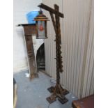 OAK LANTERN STAND