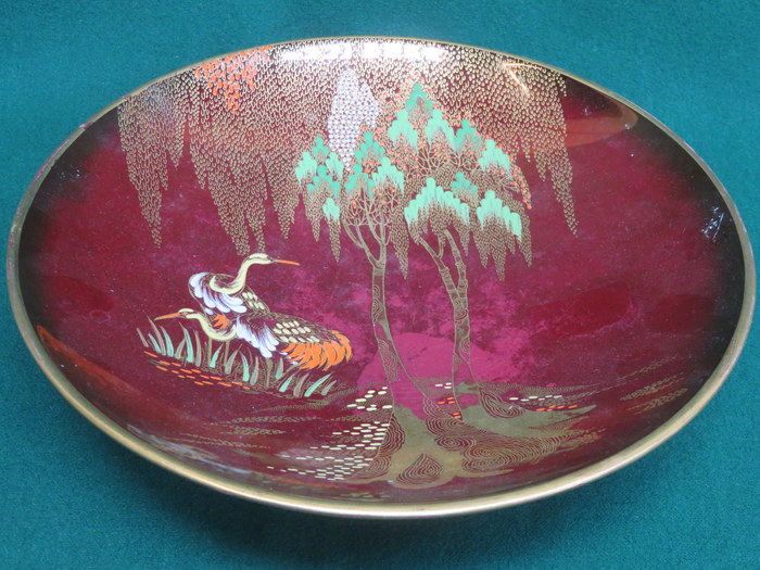 CARLTON WARE ROUGH ROYAL STEMMED DISH WITH GLIDED DECORATION,