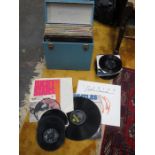 LARGE QUANTITY OF VINYLS INCLUDING VARIOUS BEATLES SINGLES