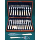 OAK CASED SET OF TWELVE BONE HANDLED SERVERS.