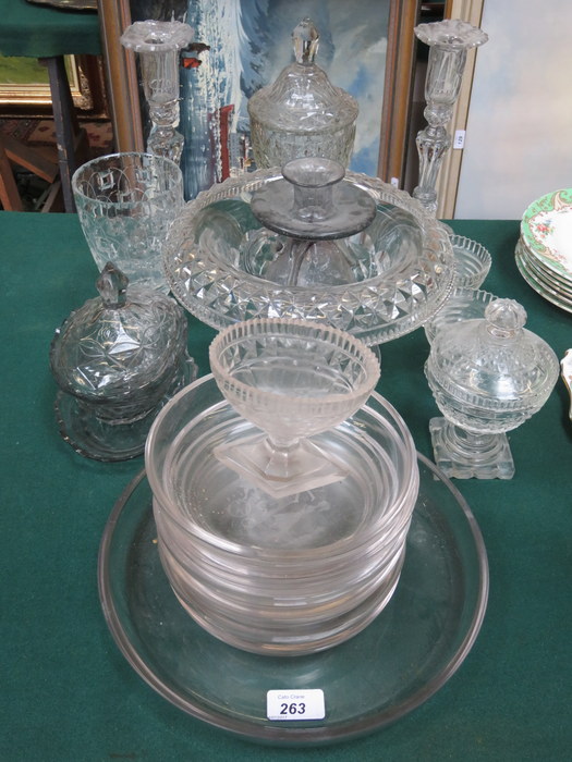 MIXED LOT OF VARIOUS GLASSWARE INCLUDING CANDLESTICKS, ETCHED DISHES, BON BON DISHES, ETC.