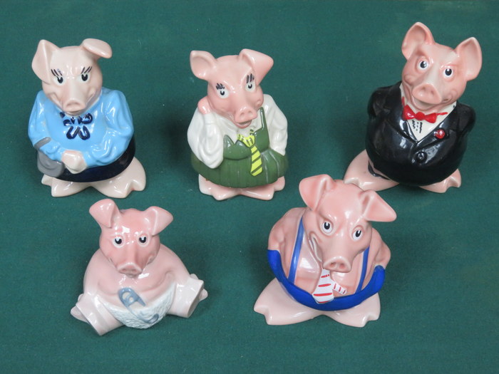 SET OF FIVE WADE NATWEST PIGGY BANKS