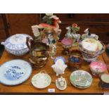 VARIOUS SUNDRY CERAMICS INCLUDING EARLY BLUE AND WHITE PLATES,