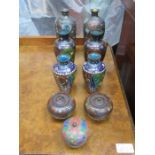 MIXED LOT OF VARIOUS CLOISONNE WARE INCLUDING STORAGE POTS AND VASES