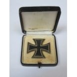 FIRST CLASS GERMAN THIRD REICH 1939 IRON CROSS IN ORIGINAL CASE