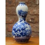 BLUE AND WHITE ORIENTAL STYLE CERAMIC DOUBLE GOURD VASE,