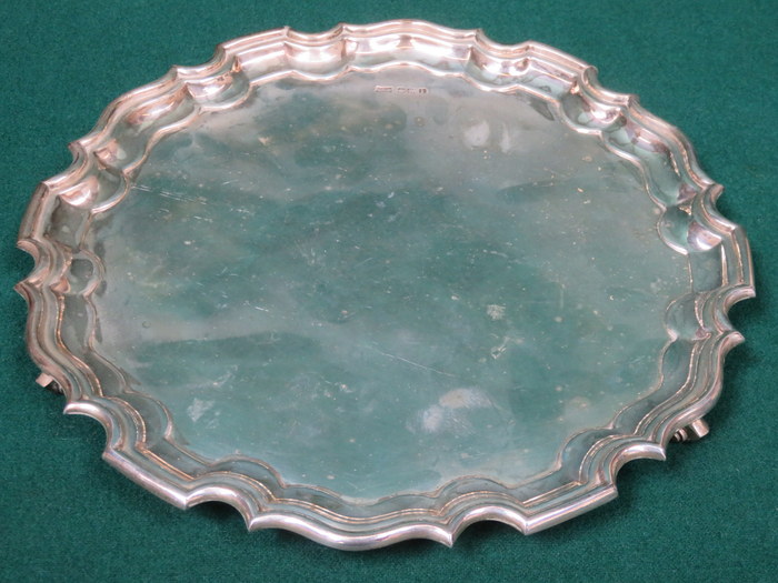 HALLMARKED SILVER WAVE EDGED SALVER BY WALKER & HALL, SHEFFIELD ASSAY,