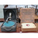 CASED DECCA PORTABLE GRAMOPHONE AND RECORDS
