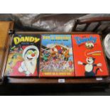 PARCEL OF VARIOUS CHILDREN'S VOLUMES INCLUDING BEANO AND DANDY, ETC.