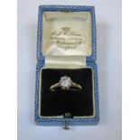 18ct GOLD AND PLATINUM SOLITAIRE DIAMOND RING