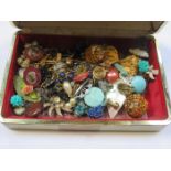 PARCEL OF VARIOUS COSTUME JEWELLERY, BAR BROOCH, ETC.