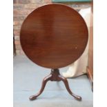 ANTIQUE MAHOGANY TILT TOP TABLE ON TRIPOD SUPPORTS