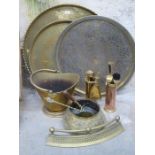 VARIOUS COPPER AND BRASS INCLUDING FIRE GUARDS, LARGE TRAYS,