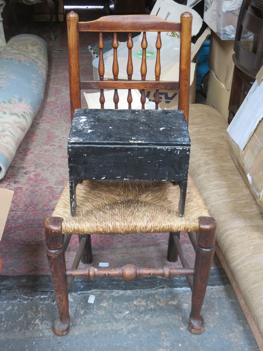 SINGLE CHAIR PLUS PAINTED STOOL