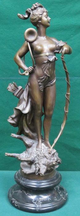 BRONZE EFFECT FIGURE DEPICTING A FEMALE HUNTER WITH KILL ON MARBLE STAND, SIGNED CB AIBERT,