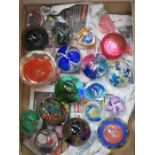 PARCEL OF VARIOUS COLOURED GLASS PAPERWEIGHTS INCLUDING CAITHNESS