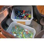 LARGE QUANTITY OF VARIOUS MARBLES
