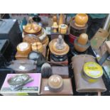 SUNDRY LOT INCLUDING VARIOUS TREEN, STORAGE BOXES ALSO CASED BINOCULARS, STYLO PHONE ETC...