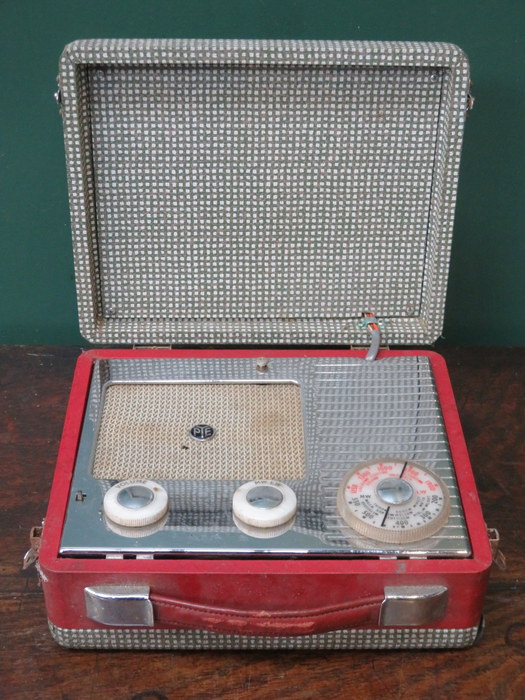 VINTAGE PYE PORTABLE RADIO