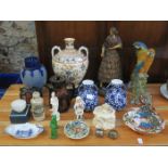 SUNDRY LOT INCLUDING VARIOUS CERAMICS AND OTHER SUNDRY ITEMS