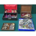 LARGE QUANTITY OF VARIOUS COSTUME JEWELLERY