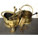 A quantity of mixed brass items.