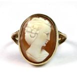 A 9ct yellow gold mounted cameo ring (L).